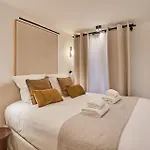 Charming Parisian Apartment - Center Of Paris