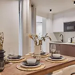 Charming Parisian Apartment - Center Of Paris